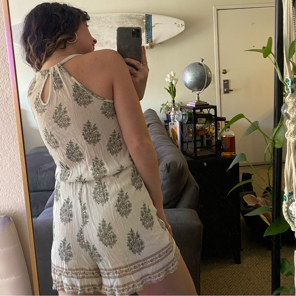 White Romper - Picture 2 of 4